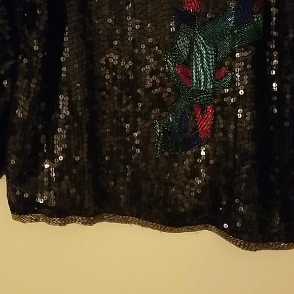 Stunning super unique vintage sequence top! - Picture 3 of 5